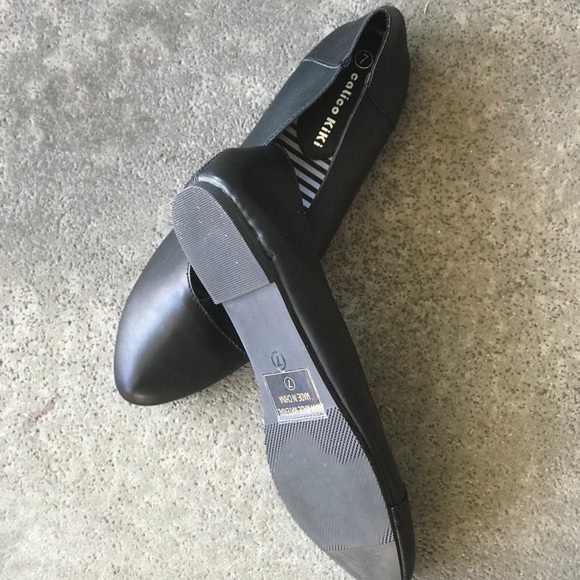 1 LEFT! Calico Black Comfortable Basic Black Flat - Picture 7 of 8